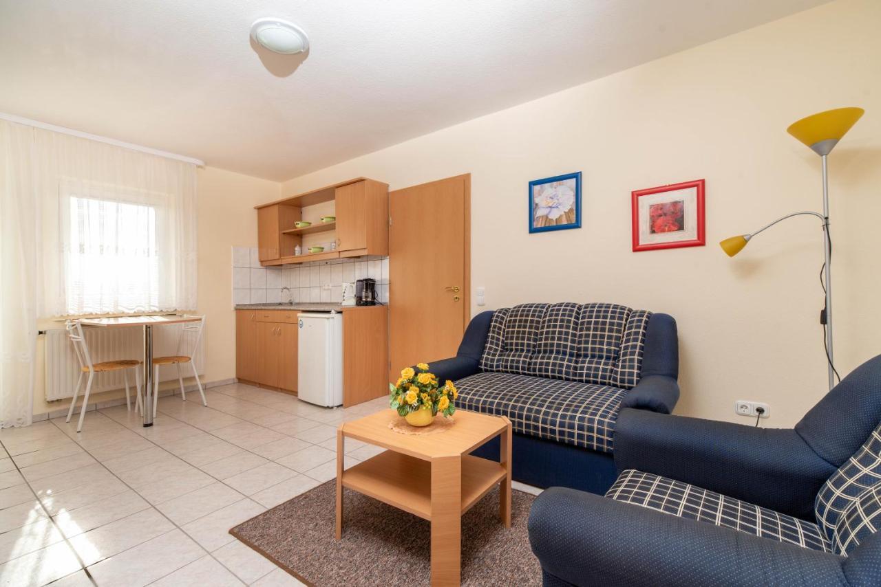Apartment Lena *